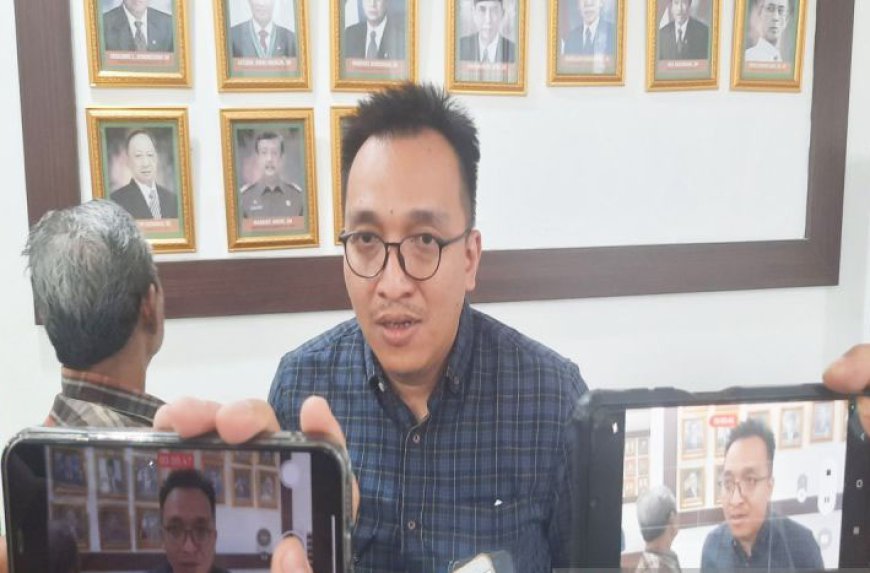 Kejari Banjarmasin Telisik Pagar Roboh di Kantor Instalasi Farmasi