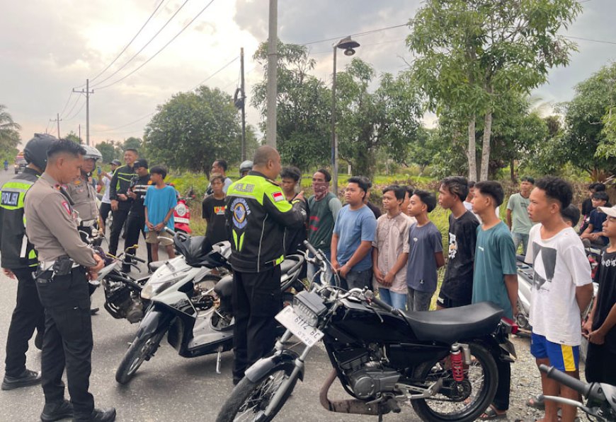 Polres Batola Gerebek Balap Liar di Anjir Muara, Warganet Kompak Beri Dukungan