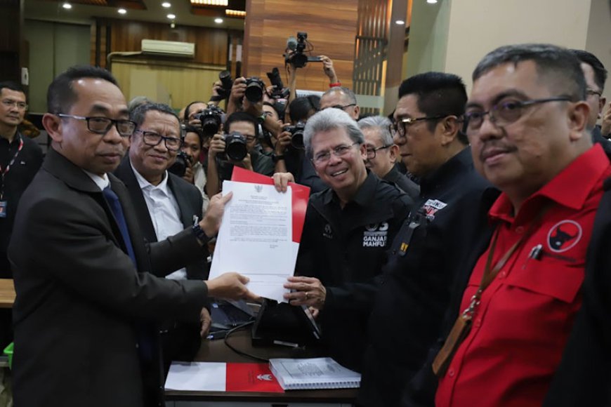 Paslon 01 dan 03 Resmi Ajukan Gugatan Pemilu 2024 ke MK