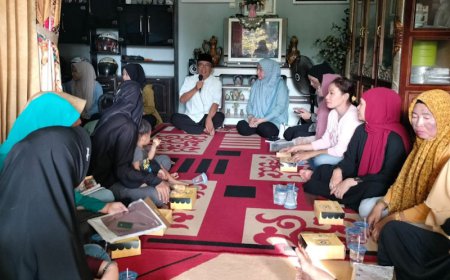 Kunjungi Loktabat Selatan Banjarbaru, Bakal Calon Wali Kota Lisa Halaby Simak Curhat Warga