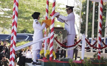 Meski Sempat Gugup, Putri Gubernur Kalsel Sukses Rampungkan Tugas di Upacara HUT Kemerdekaan