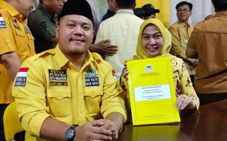 Termasuk Lisa Halaby, Belasan Bakal Paslon di Kalsel Terima B1-KWK Golkar