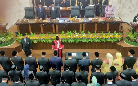 Pelantikan Anggota DPRD Kalsel 2024-2029 Disambut Unjuk Rasa Mahasiswa