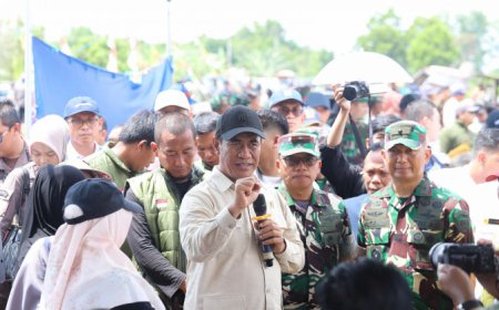 Kunjungi Barito Kuala, Mentan Amran Dorong Generasi Muda Bertani