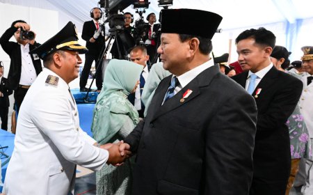 Resmi Menjadi Bupati Batola, Bahrul Ilmi Langsung Teken Empat Beleid Sekaligus