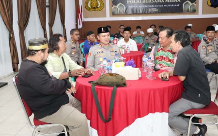 Polres Batola Gandeng Awak Media Berbagi Takjil dan Buka Puasa Bersama