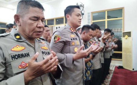 Polres Batola Gelar Salat Gaib Untuk 3 Mendiang Anggota Polri di Way Kanan Lampung