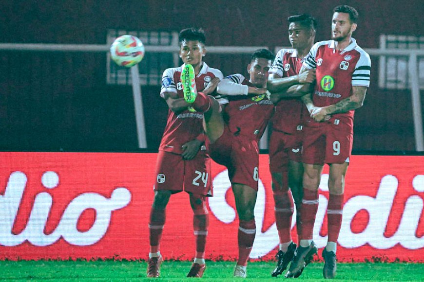 Gagal Balas Kekalahan dari Arema, Pelatih Barito Putera Akui Error di Pertahanan