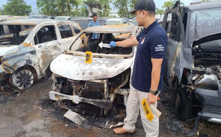 Belasan Mobil Terbakar di Parkiran Ruko KCG Banjarbaru, Berikut Dugaan Penyebabnya
