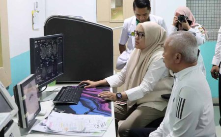 Sambil Tinjau Pelayanan, Gubernur Kalsel Langsung Cek Kesehatan di RSUD Ulin